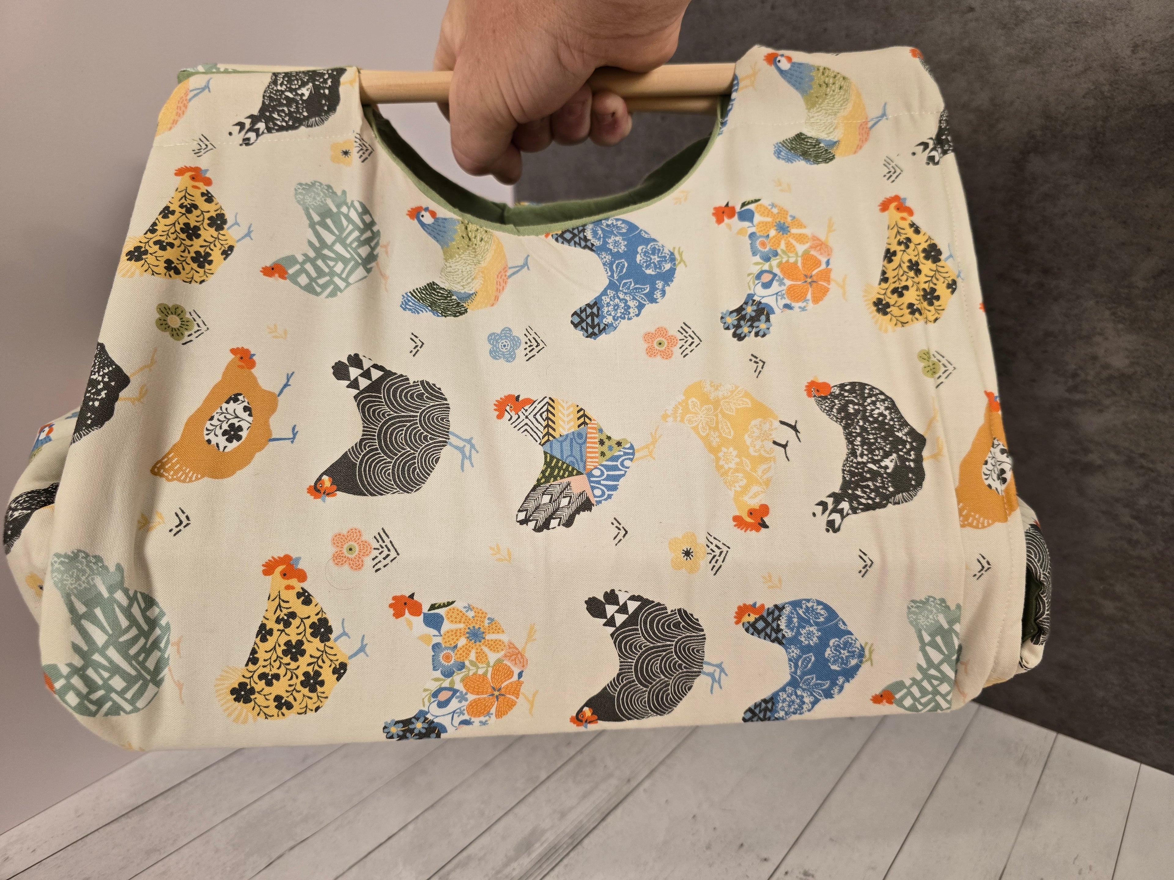 Chickens Casserole Carrier